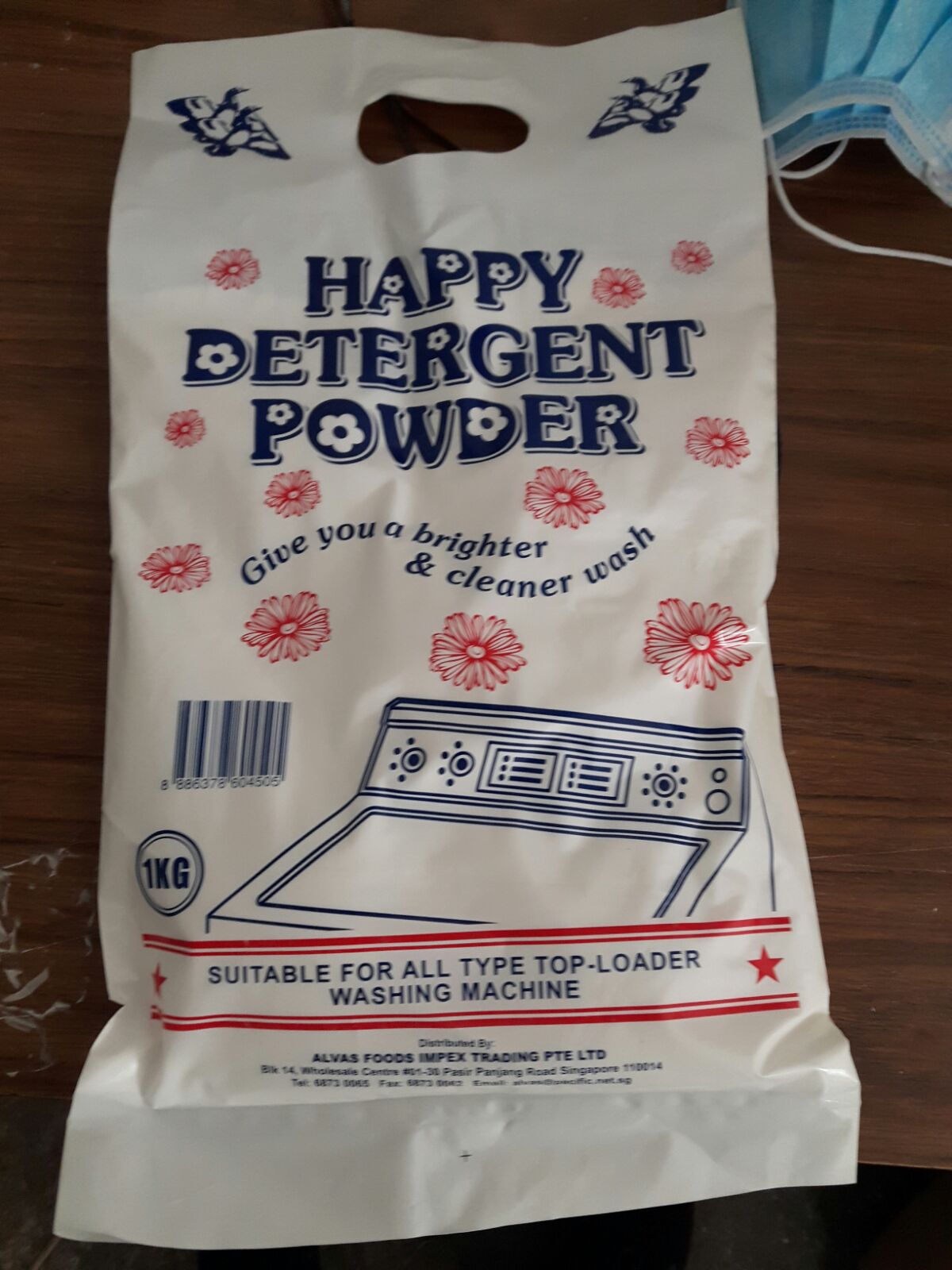 Powder detergent